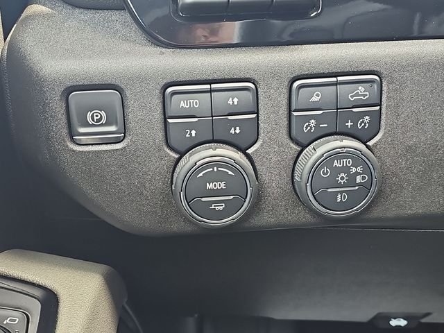 Used 2025 Gray Chevrolet ZR2 image 19