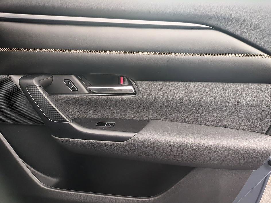Used 2025 Polymetal Gray Metallic Mazda Premium Plus Package image 32