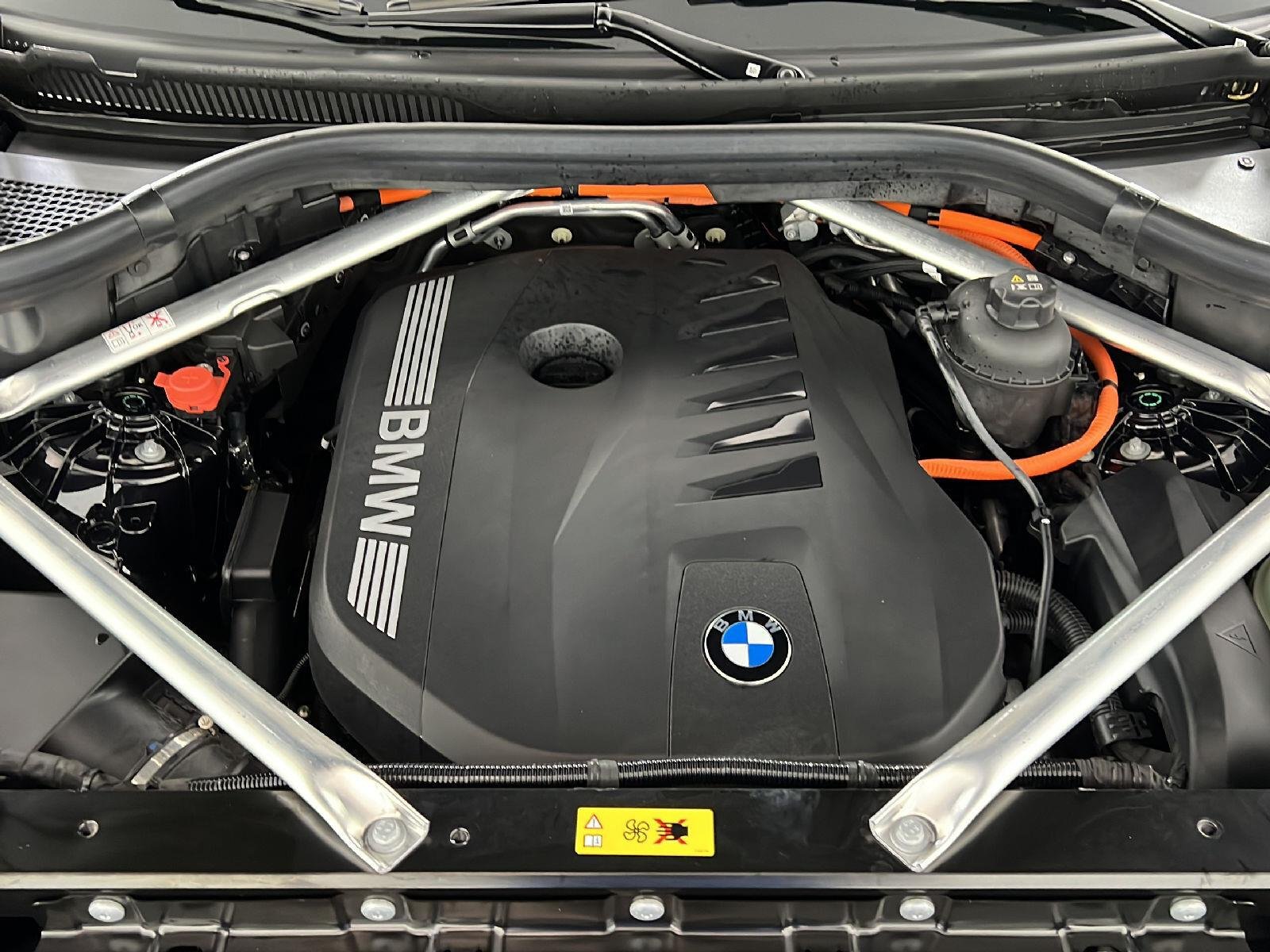 New 2026 Black Sapphire Metallic BMW xDrive50e image 23
