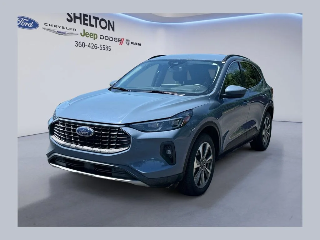 2025 Ford Escape Platinum AWD's photo