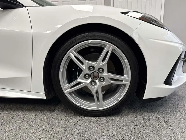 Used 2020 White Chevrolet Stingray image 10