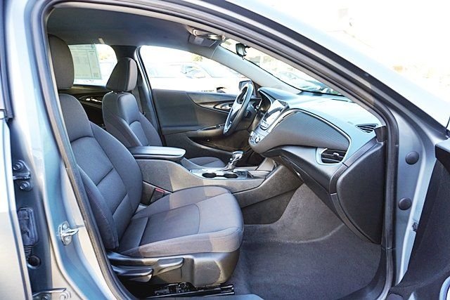 Used 2023 Gray Chevrolet LT image 10