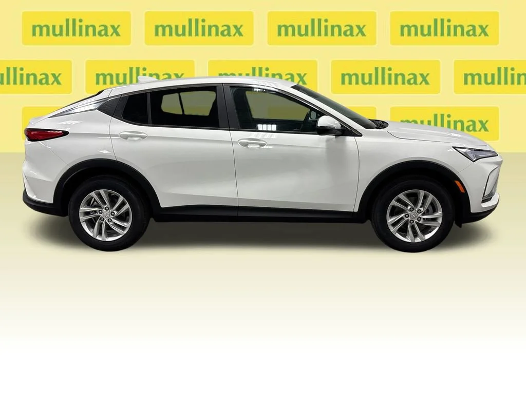 New 2026 Summit White Buick Preferred image 20