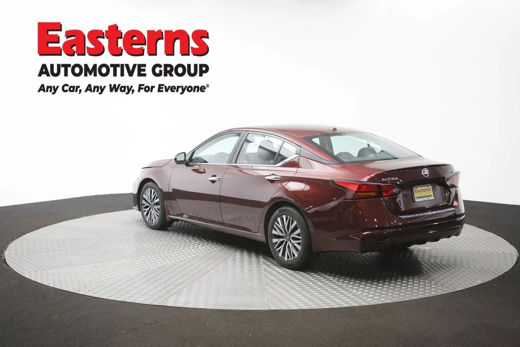 Used 2023 Red Nissan 2.5 SV image 64