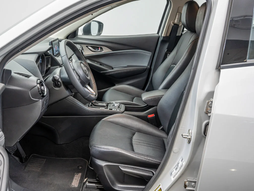 Used 2019 Ceramic Metallic Mazda Touring image 20