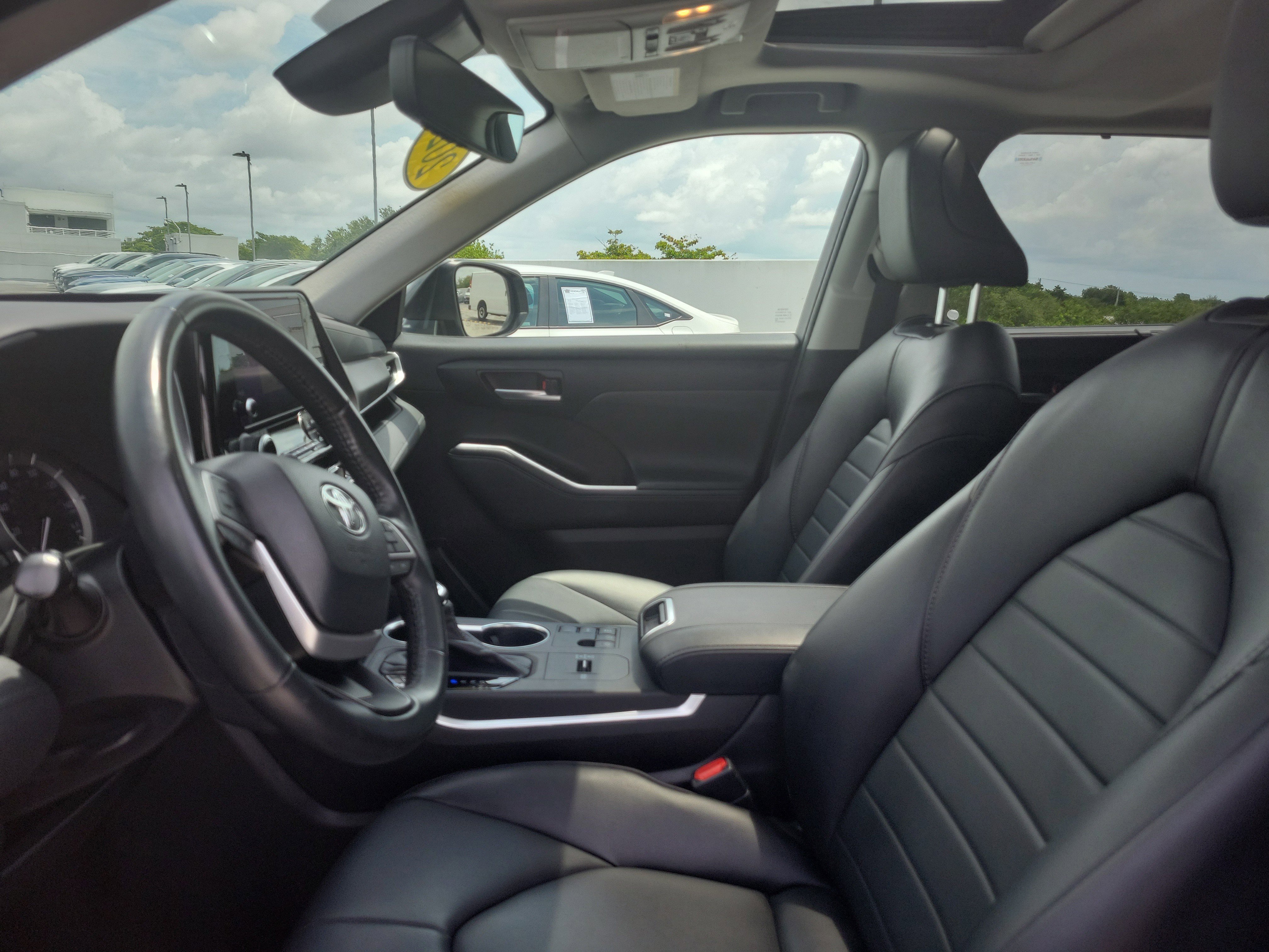 Used 2023 Magnetic Gray Metallic Toyota XLE image 27