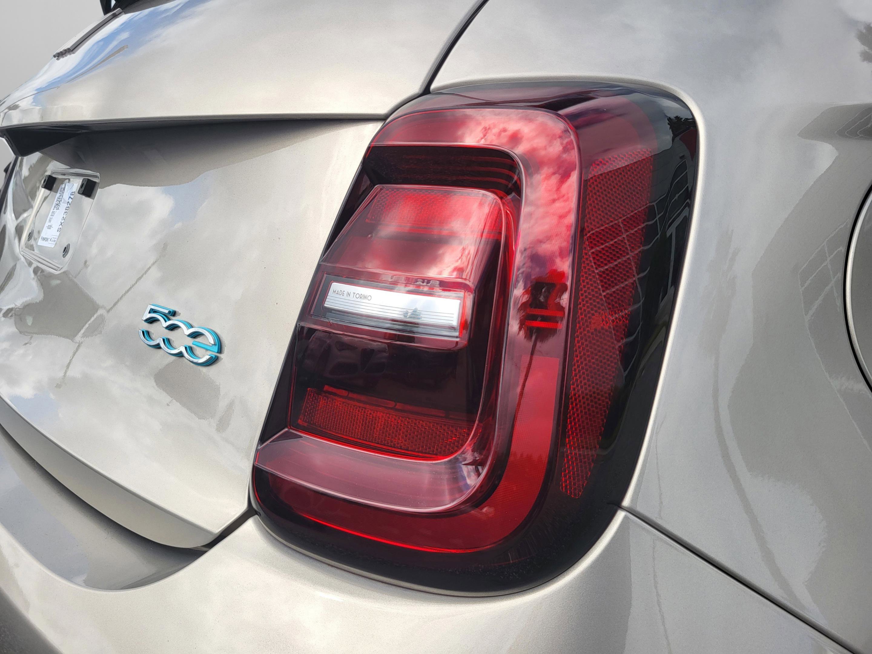 2025 FIAT 500e Base - Photo 20