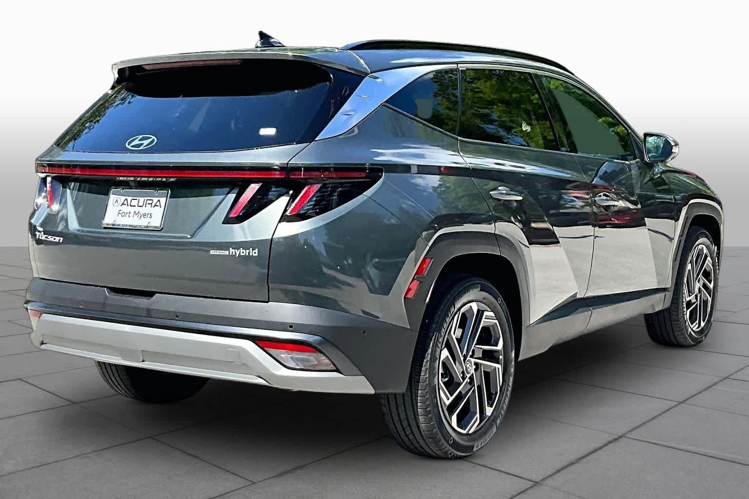 Used 2025 Amazon Gray Hyundai Limited image 13