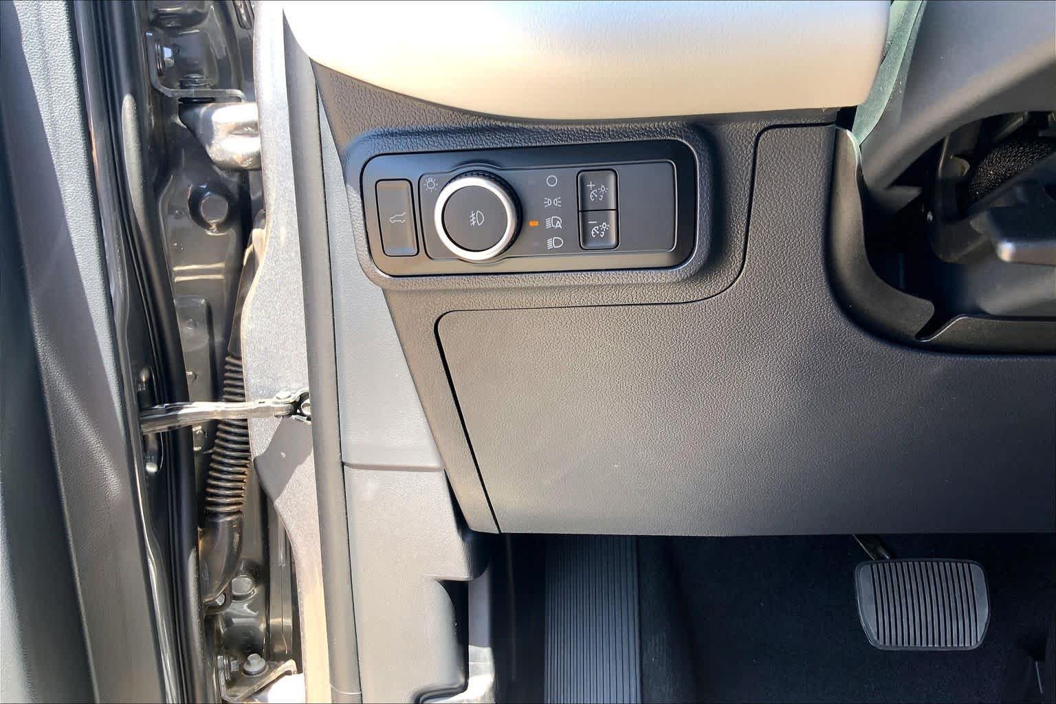 New 2026 Carbonized Gray Metallic Ford Platinum™ image 20