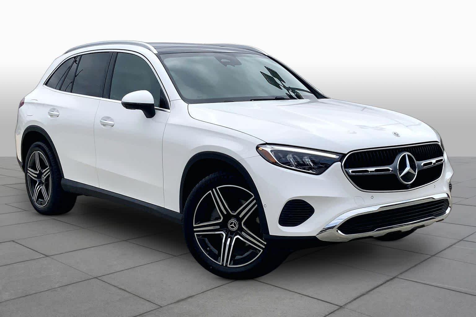 New 2027 Polar White Mercedes-Benz GLC 300 image 2