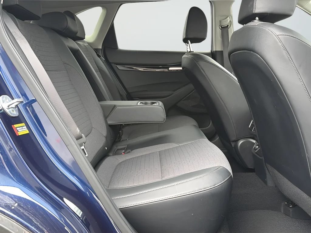 2023 Kia Seltos S - Photo 14