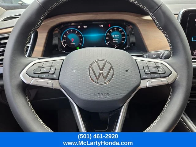 Used 2024 Gray Volkswagen 2.0T SE w/Technology image 28
