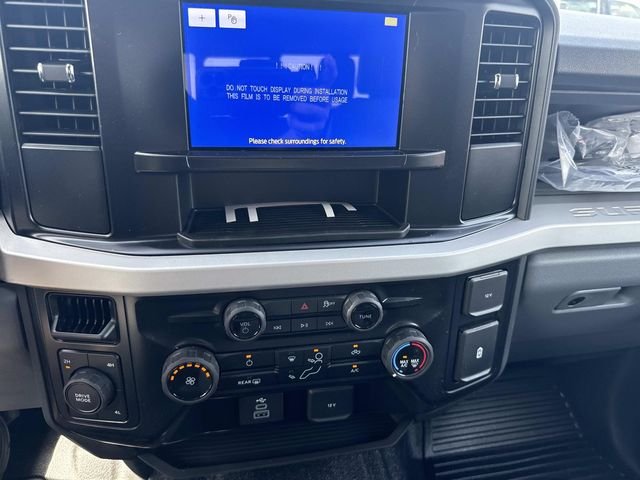 New 2026 Oxford White Ford F-450® XL image 11