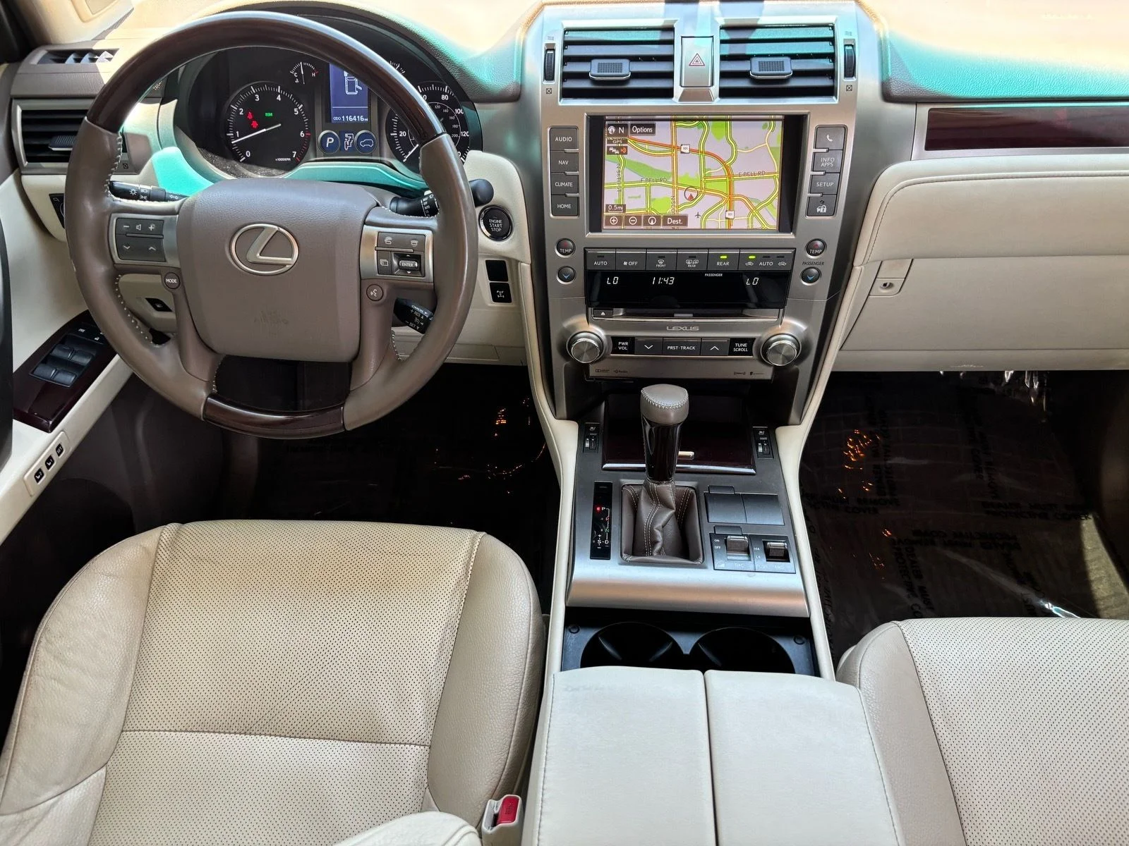 Used 2019 Starfire Pearl Lexus 460 image 11