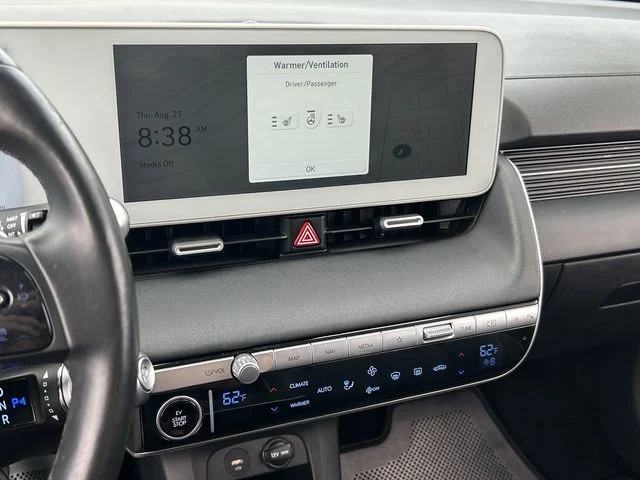 Used 2023 Atlas White Hyundai SEL image 28