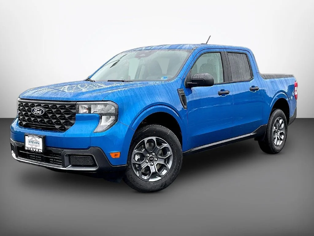 New 2026 Velocity Blue Ford XLT image 2
