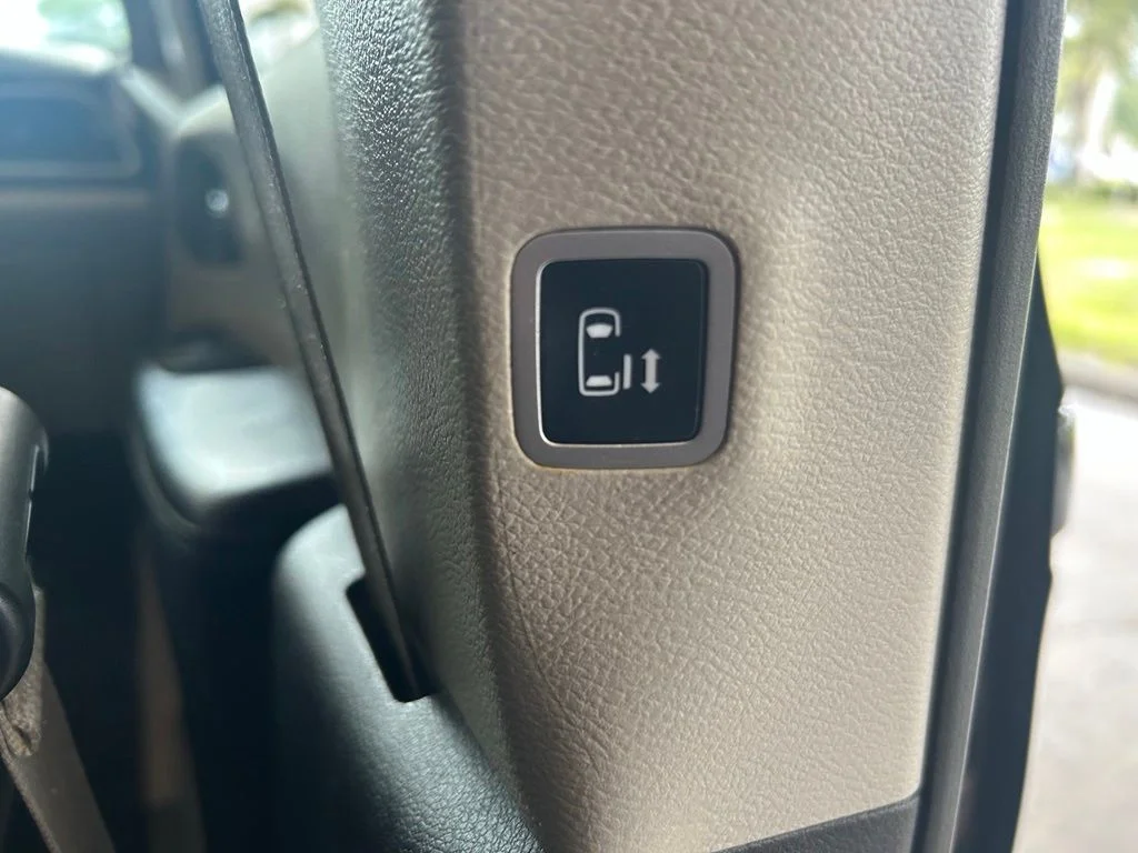 Used 2021 Black Chrysler LXI image 28