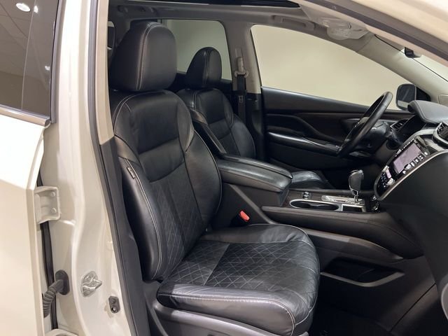 Used 2020 White Nissan Platinum image 24