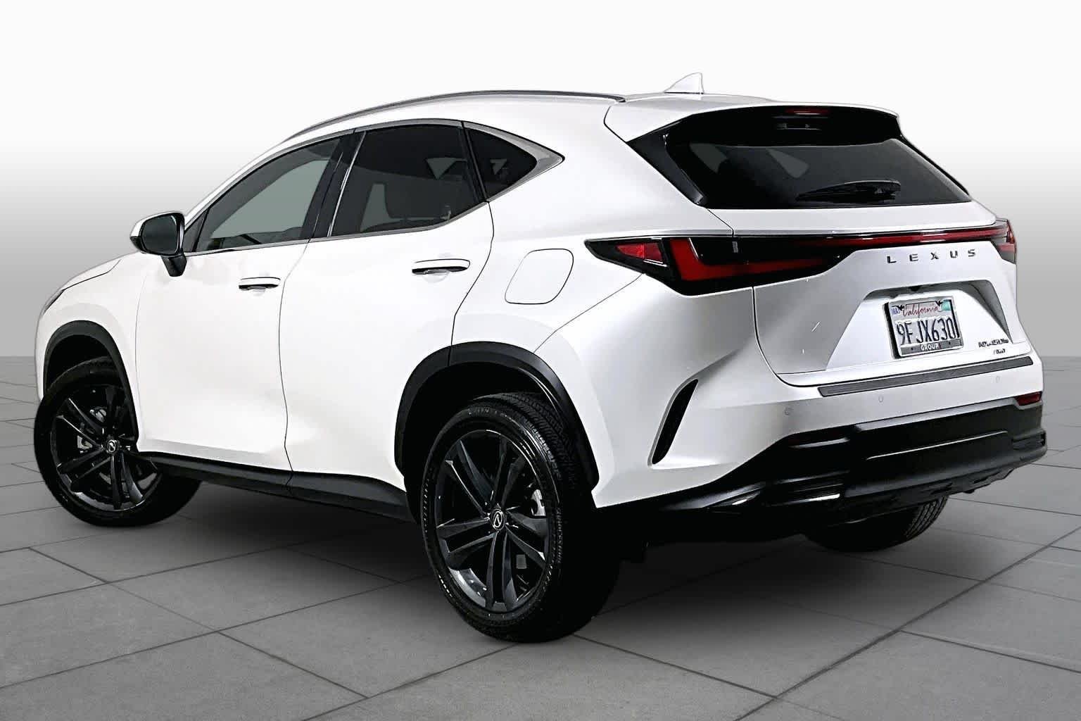 Used 2024 Eminent White Pearl Lexus Luxury image 11