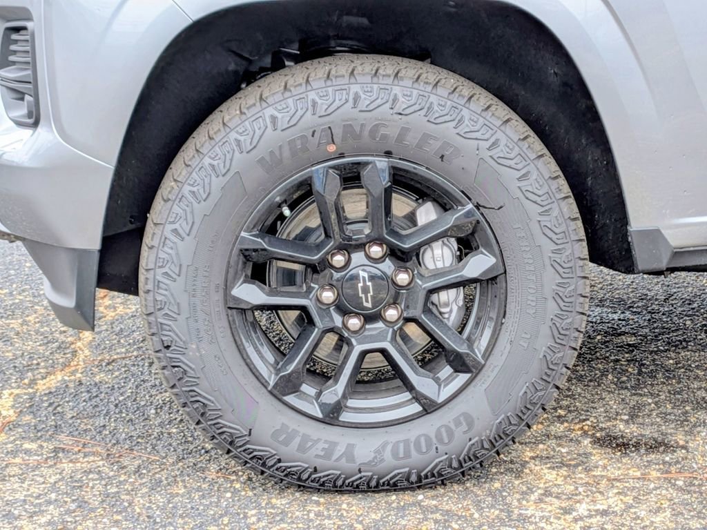 2025 Chevrolet Colorado Z71 - Photo 11