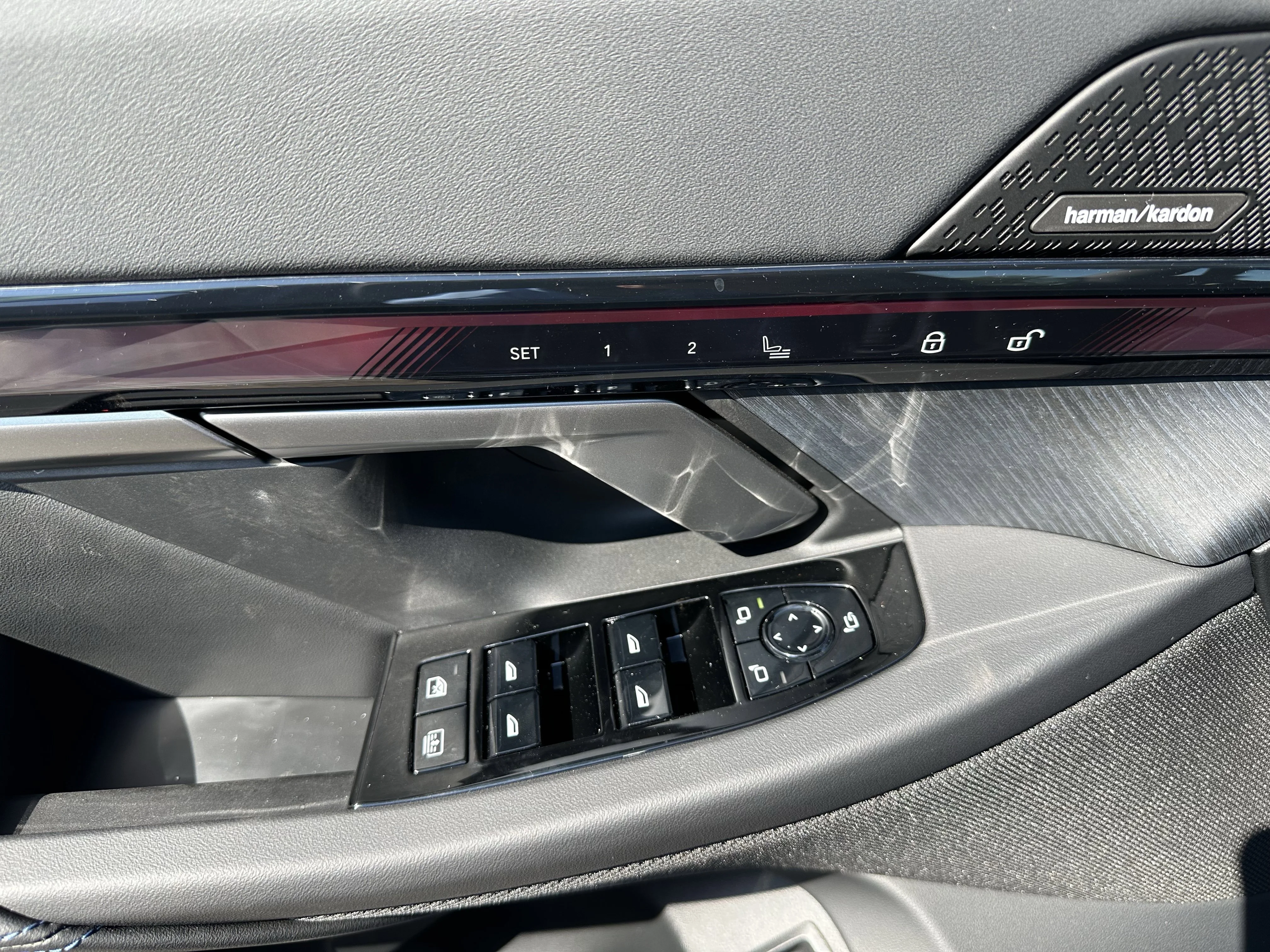 2026 BMW 5 Series 550e - Photo 12