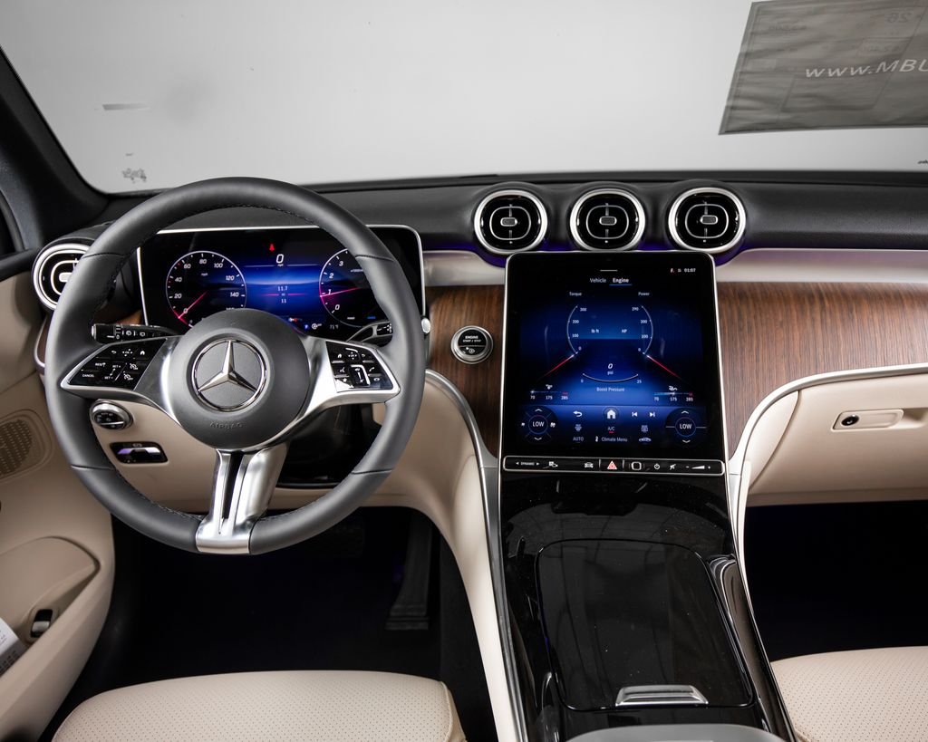 New 2026 Verde Silver Metallic Mercedes-Benz GLC 300 image 8