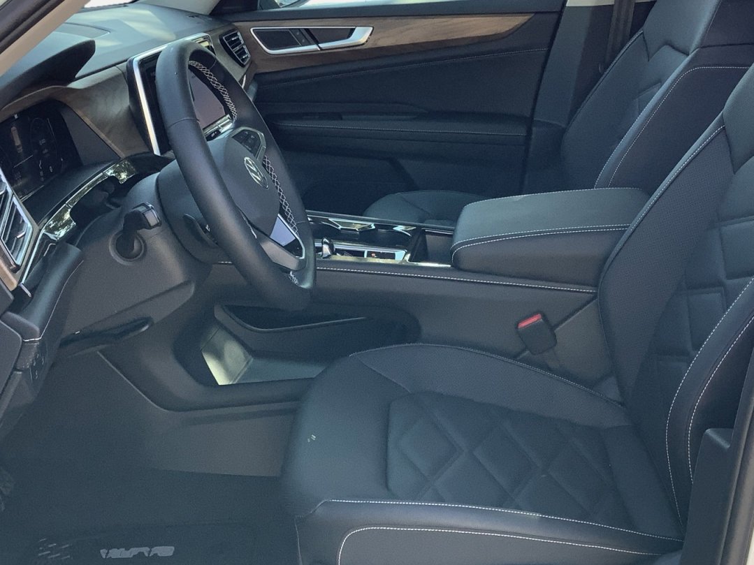 2026 Volkswagen Atlas SE w/Tech - Photo 23