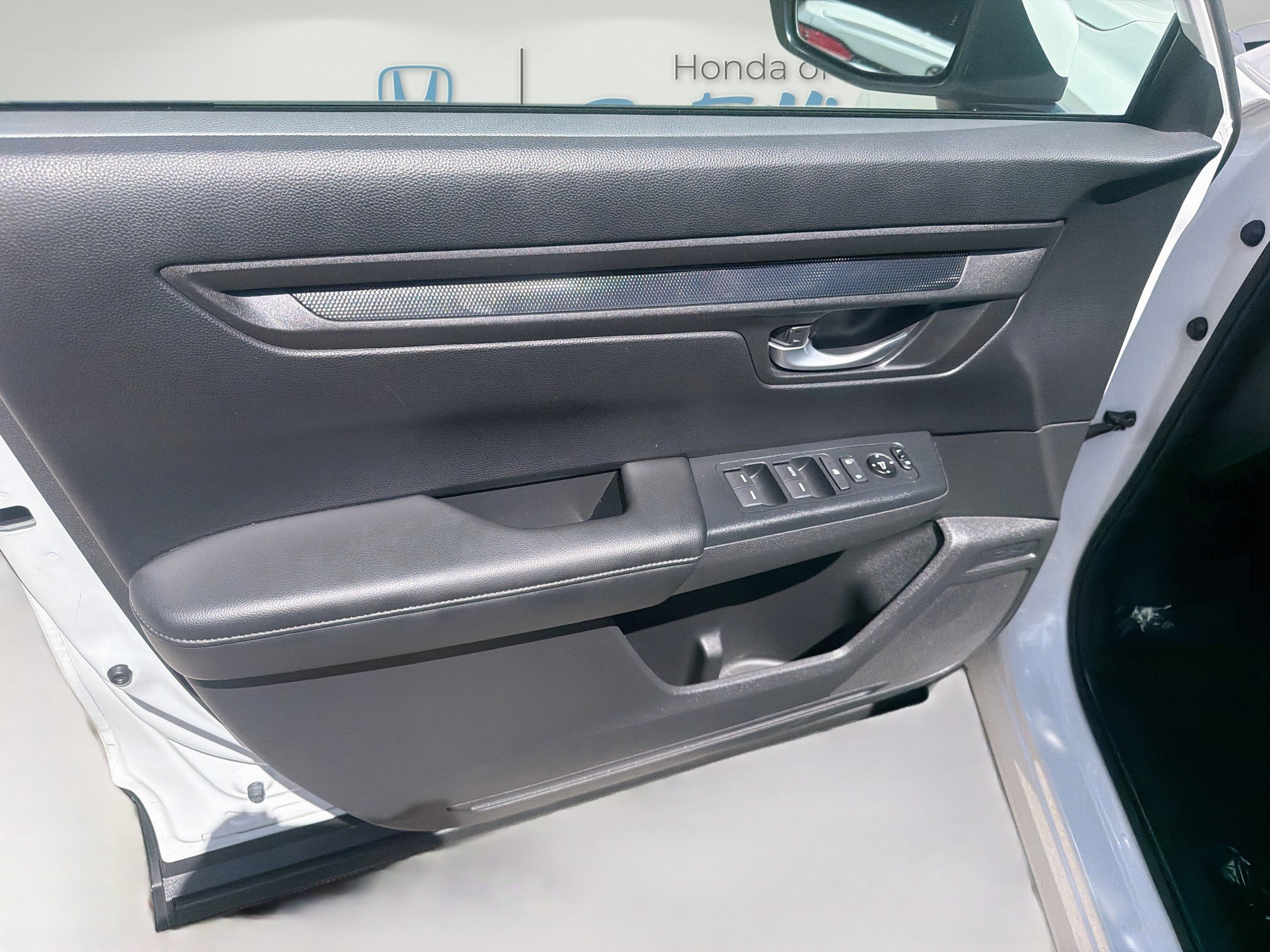 Used 2024  Honda LX image 19