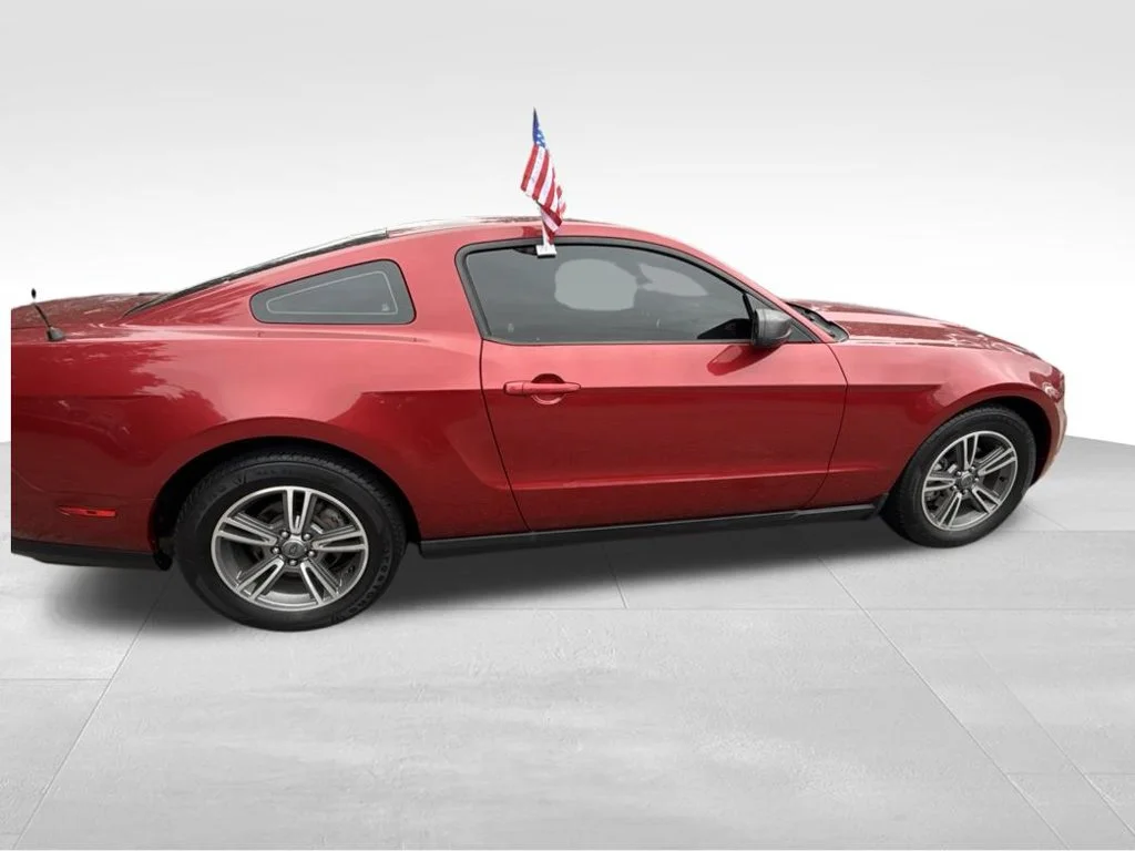 Used 2012 Red Ford V6 Premium image 7