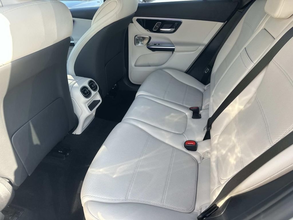 Certified Used 2023  Mercedes-Benz GLC 300 image 15