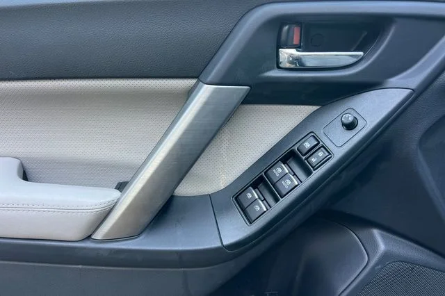 Used 2017 Gray Subaru 2.5i Limited image 11