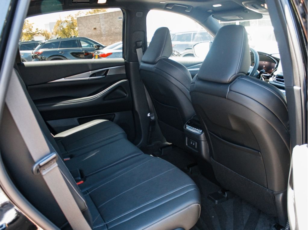 New 2027 BLACK OBSIDIAN INFINITI Luxe AWD image 31