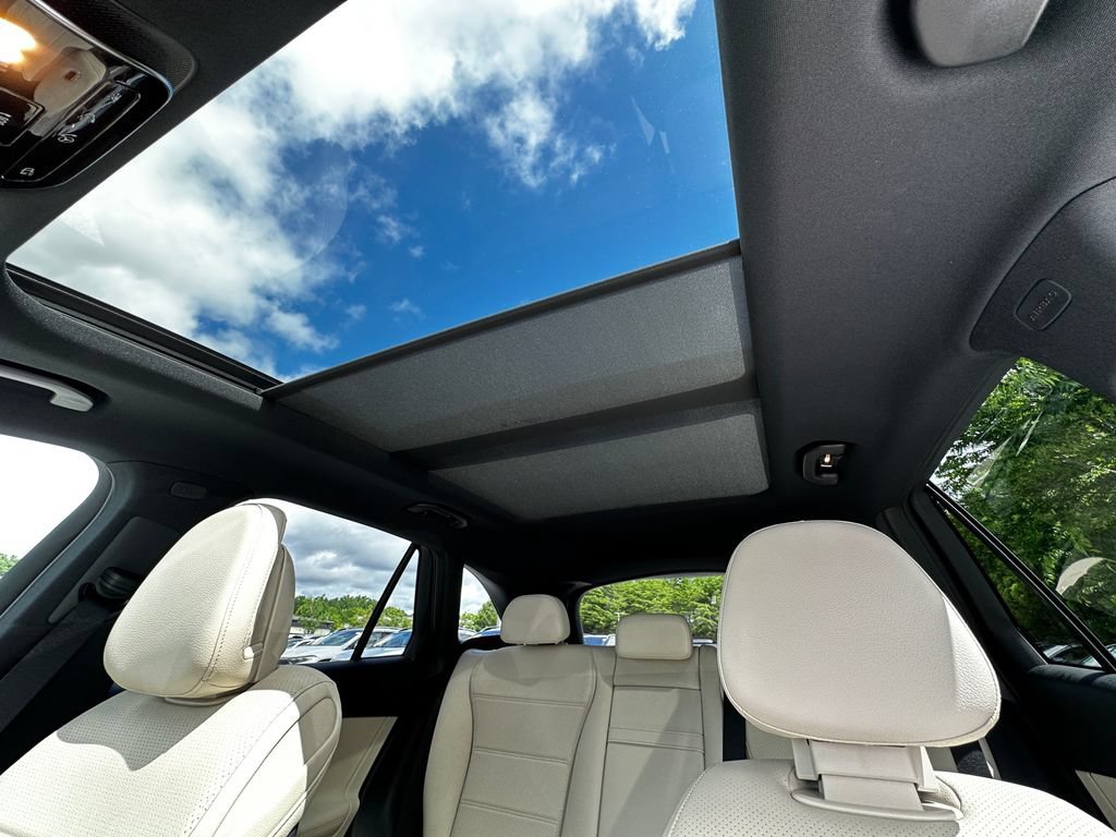 New 2026 Polar White Mercedes-Benz GLC 300 image 72