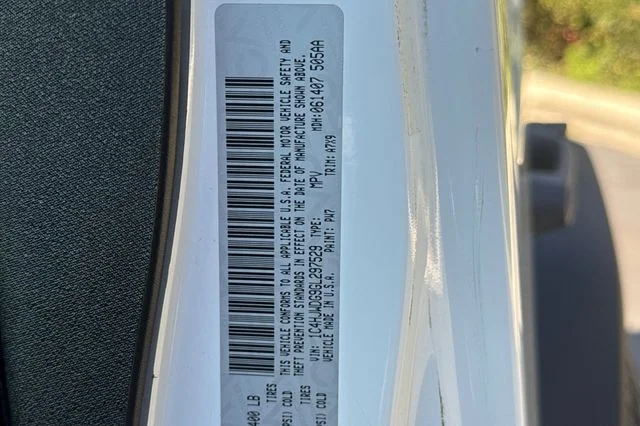Used 2016 White Jeep Unlimited Sport image 31