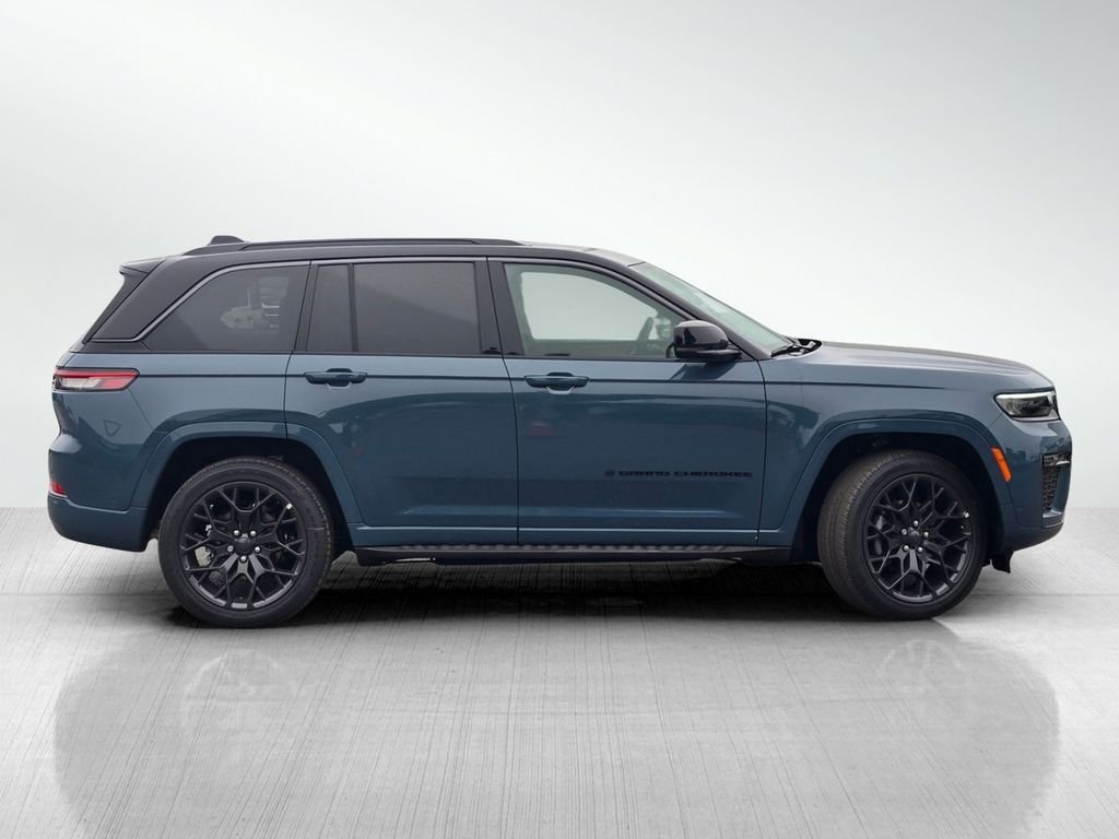 New 2026 Steel Blue Exterior Paint Jeep Summit image 3