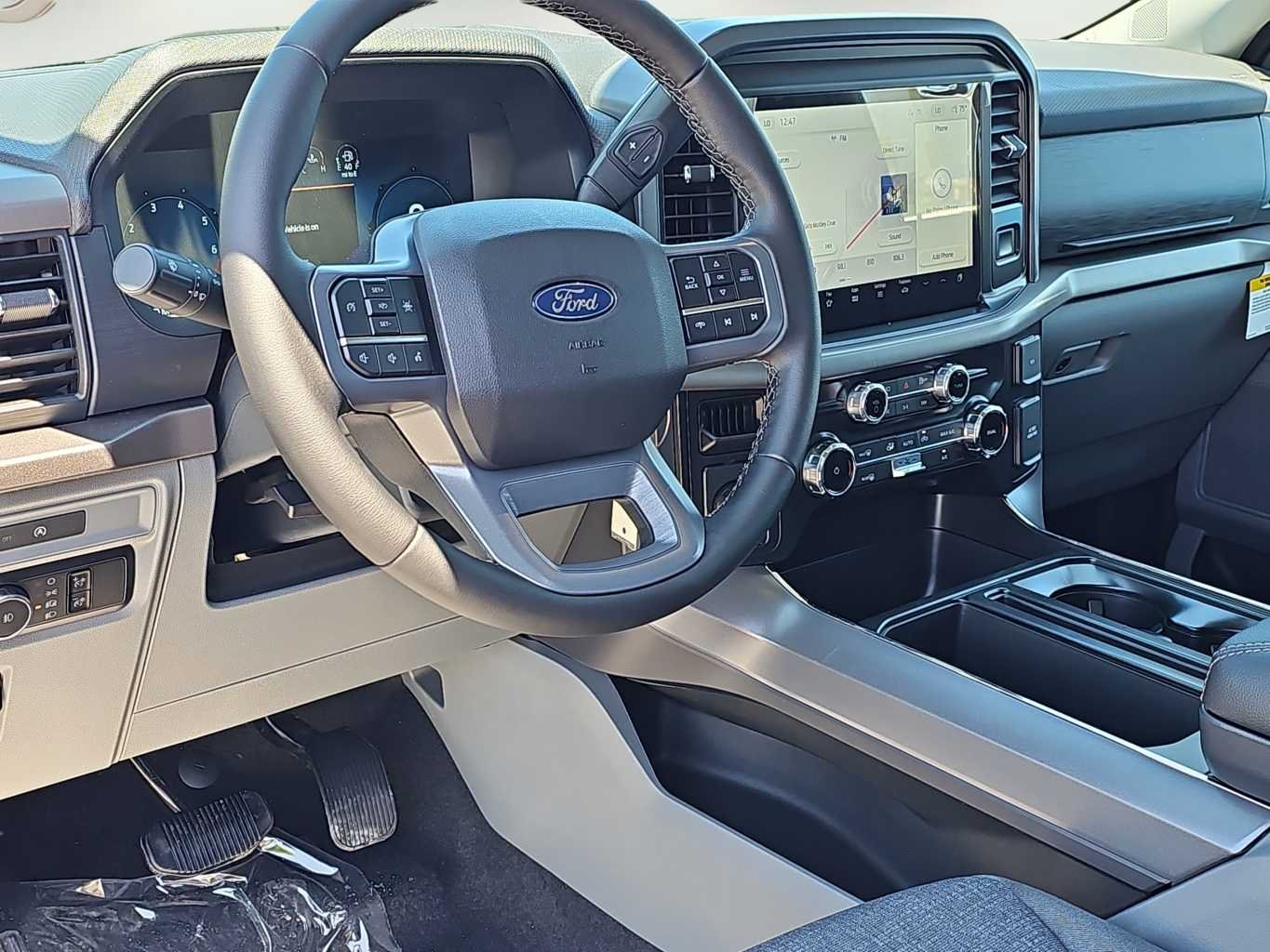 2025 Ford F-150 XLT - Photo 7