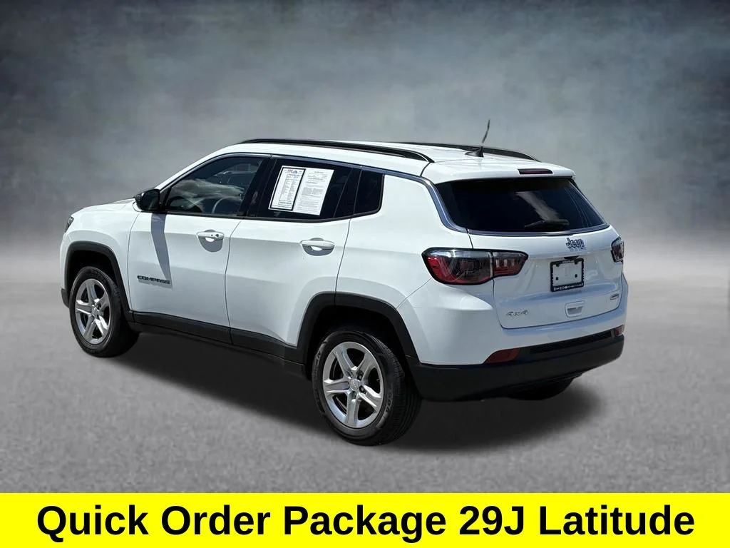 Used 2024 White Jeep Latitude image 3