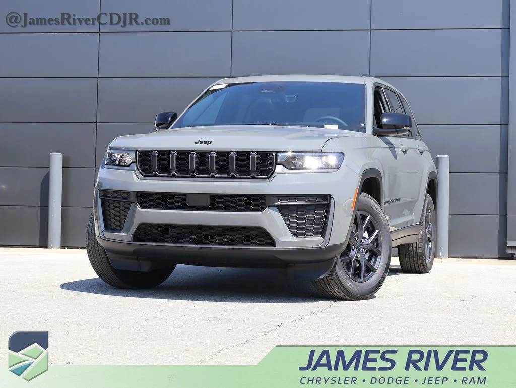 New 2027 Sting-Gray Clearcoat Jeep Laredo Altitude image 1