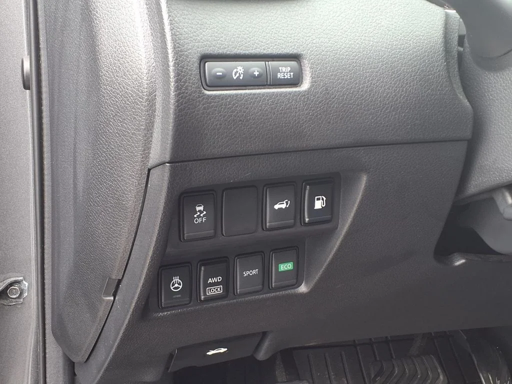 Used 2018 Gun Metallic Nissan SV image 14