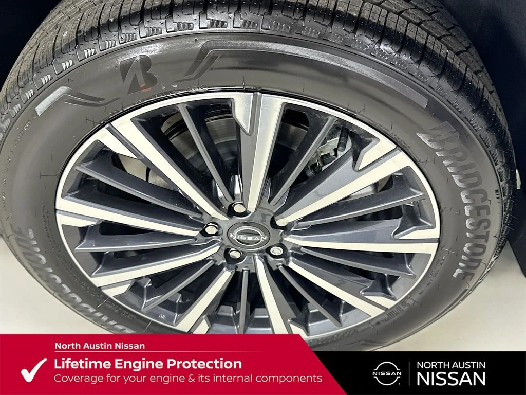 New 2026 Gray Nissan Platinum image 42