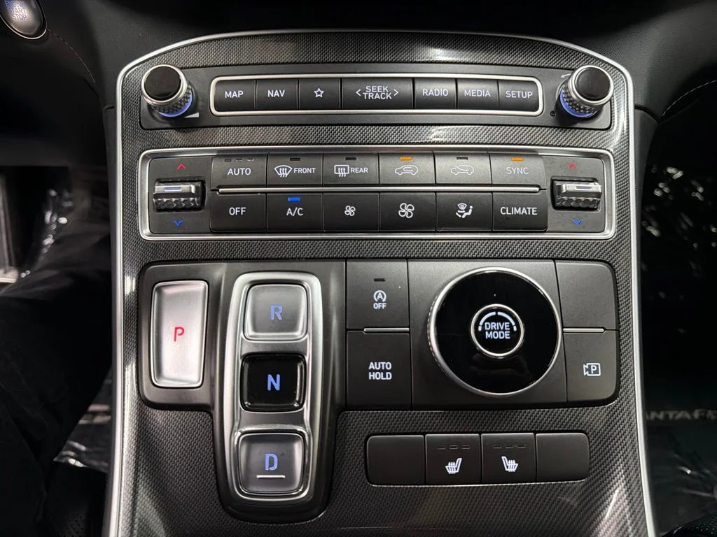 Used 2021 Black Hyundai SEL image 18