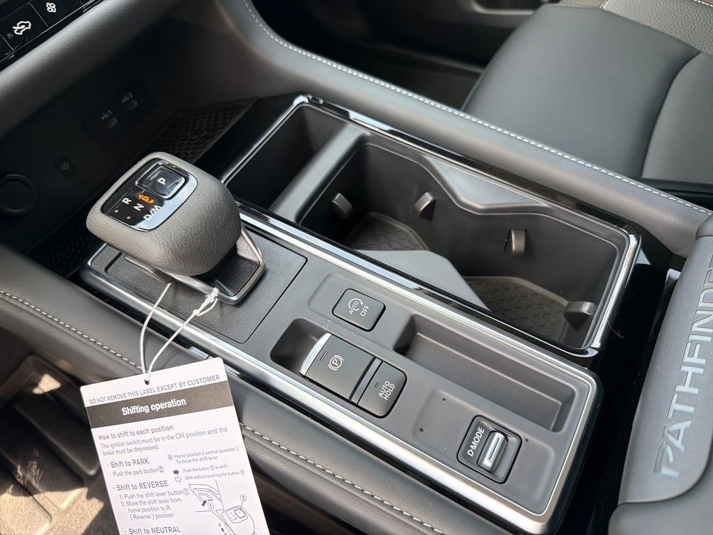 New 2026 Nissan Pathfinder SL 4D Sport Utility