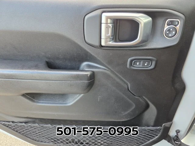 Used 2023 White Jeep Sport S image 39