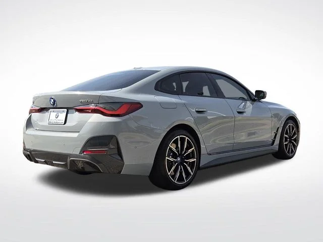 Used 2023 Gray BMW eDrive40 image 4