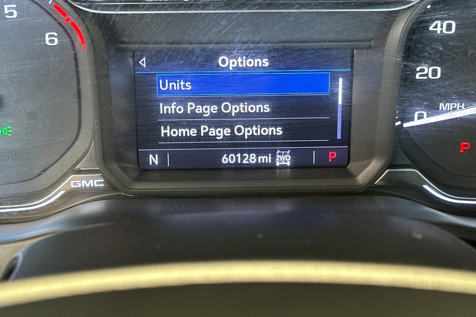 Used 2022 White GMC SLE image 24
