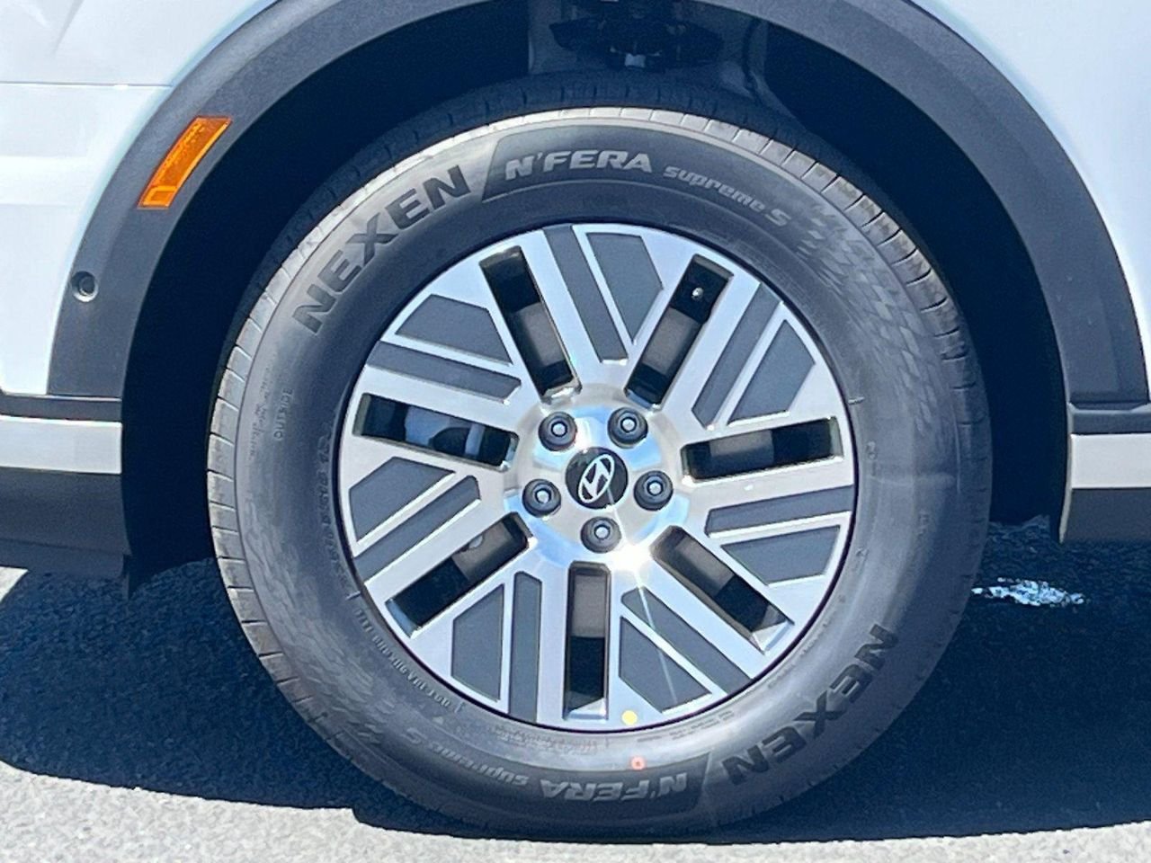 New 2026 White Hyundai SEL Premium 7P image 24
