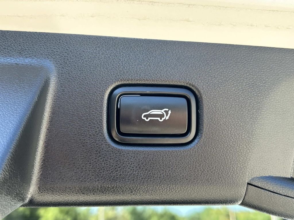 Used 2023 White Hyundai Limited image 12