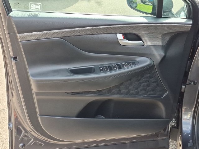 2020 Hyundai Santa Fe SE - Photo 12