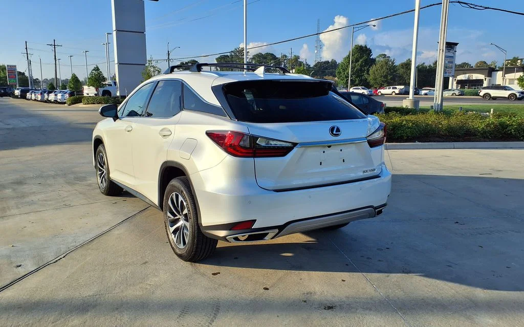 Used 2021 White Lexus 350 image 5