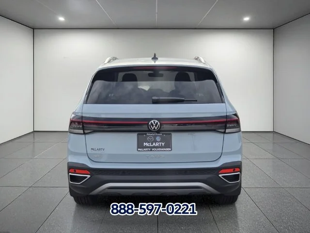 New 2027 Monument Gray9 Volkswagen SE image 4